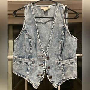 Happily Grey | Jean Cropped Vest
